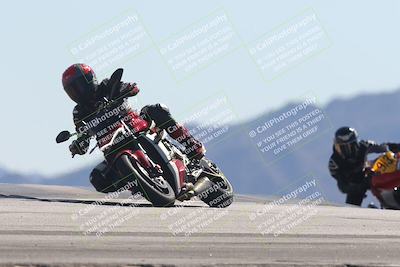 media/Oct-30-2025-Racers Edge (Thu) [[dabbdaf680]]/3-B Group/Session 4 Turn 9/